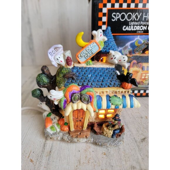 Spooky Hollow cauldron Cafe ceramic vintage Halloween village accessory - Picture 1 of 9